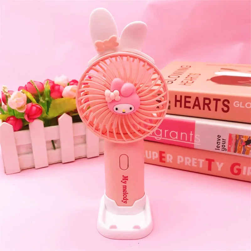 💨 Sanrio Mini-Handventilator – Hello Kitty, Kuromi, Cinnamoroll & Melody 🌟 Tragbar & Wiederaufladbar 🔋