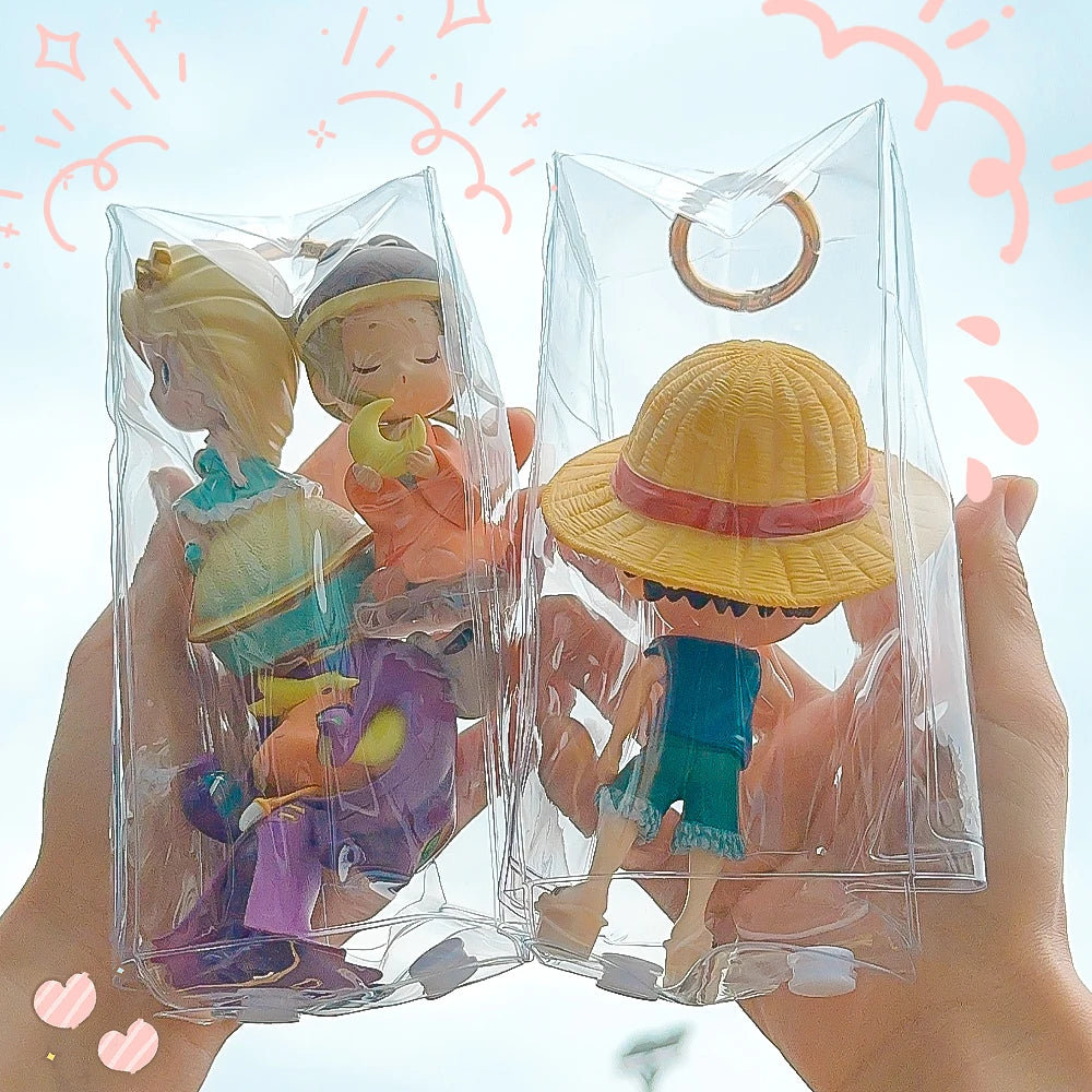 🛡️ Labubu Vinyl Schutz-Hülle – Staubschutz & Display für Handpuppe, Schlüsselanhänger & Rucksack 🎒✨