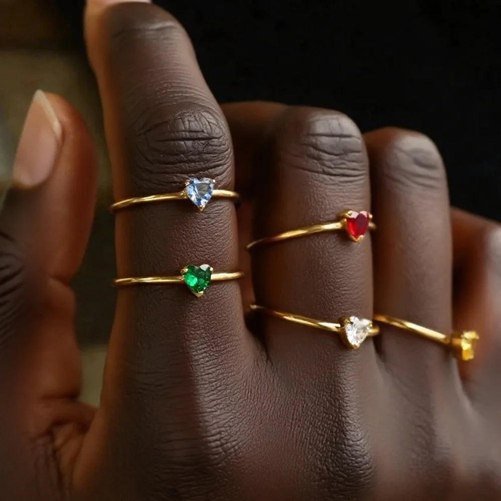 💖 Zirkon Herz Geburtsstein Ring – Verstellbarer Edelstahlring in Gold 🎁✨